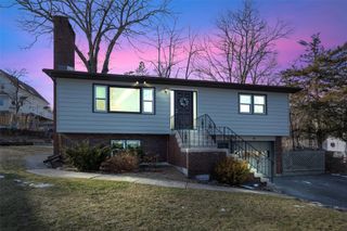 91 W Mombasha Road, Monroe, NY 10950