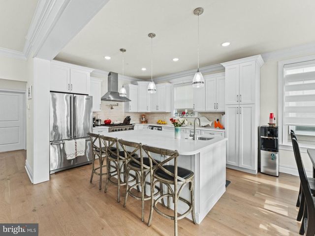 419 E LOUISVILLE AVE, Wildwood, NJ 08260