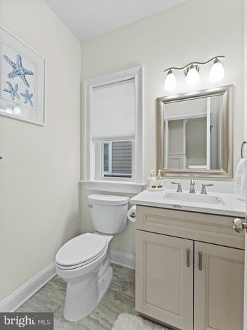 419 E LOUISVILLE AVE, Wildwood, NJ 08260