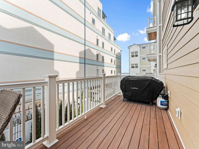 419 E LOUISVILLE AVE, Wildwood, NJ 08260