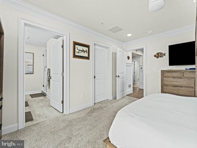 419 E LOUISVILLE AVE, Wildwood, NJ 08260