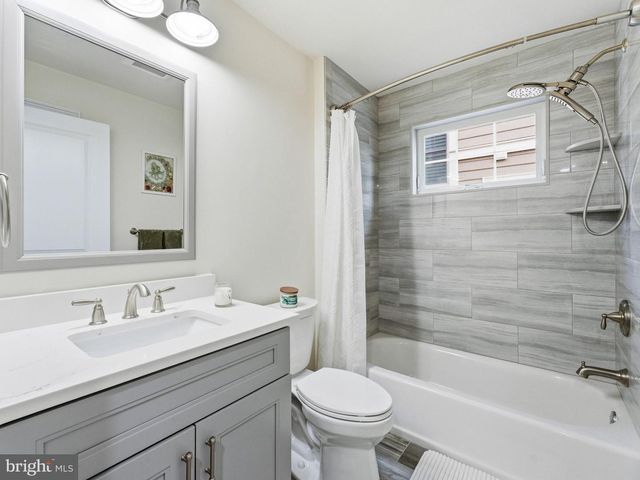 419 E LOUISVILLE AVE, Wildwood, NJ 08260