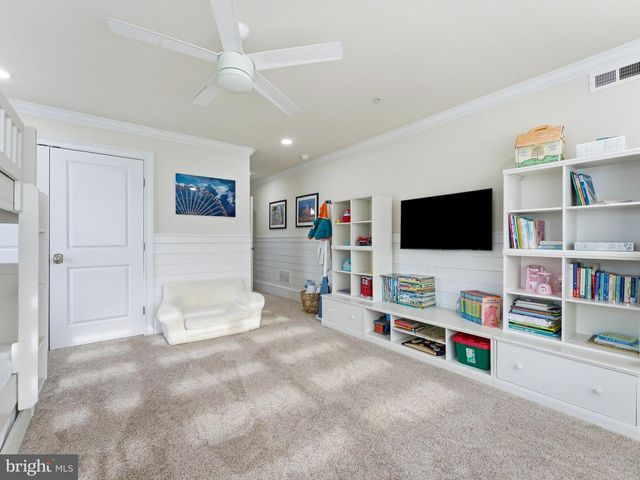 419 E LOUISVILLE AVE, Wildwood, NJ 08260