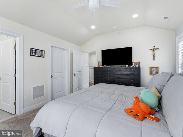 419 E LOUISVILLE AVE, Wildwood, NJ 08260