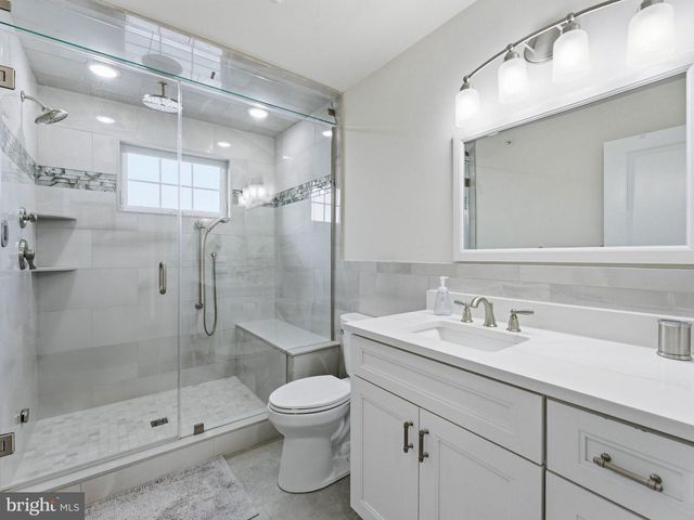 419 E LOUISVILLE AVE, Wildwood, NJ 08260