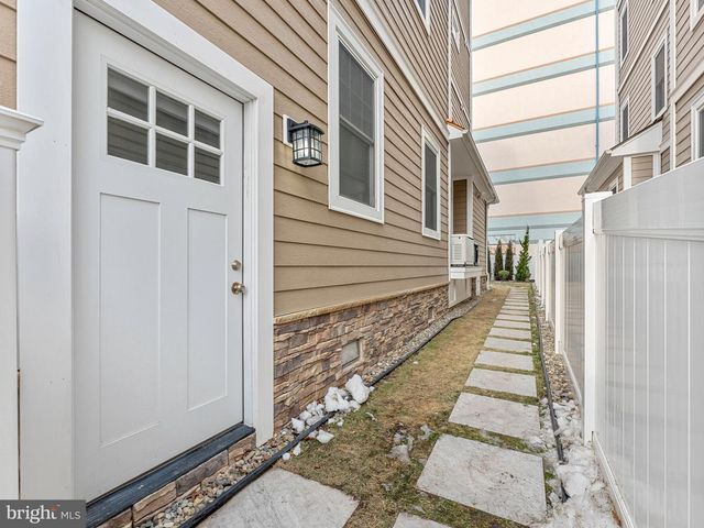 419 E LOUISVILLE AVE, Wildwood, NJ 08260