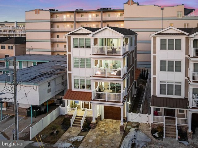 419 E LOUISVILLE AVE, Wildwood, NJ 08260