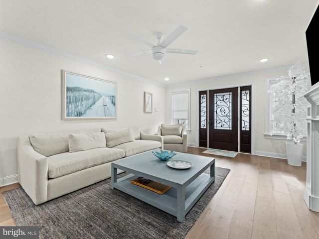 419 E LOUISVILLE AVE, Wildwood, NJ 08260