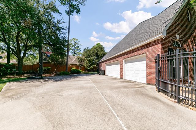 13915 Springmint Drive, Cypress, TX 77429