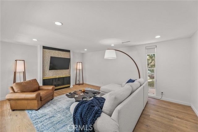 4745 La Villa Marina J, Marina Del Rey, CA 90292