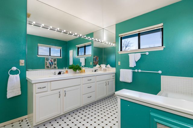 116 Anchor Road, Grove, OK 74344