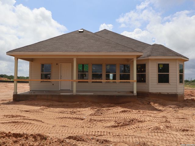 17423 Elder Walnut Drive, Elmendorf, TX 78112