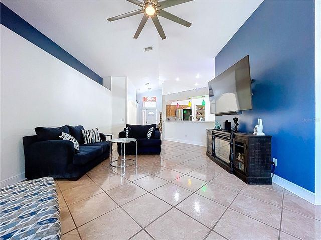 915 CRISTELLE JEAN DRIVE, Ruskin, FL 33570