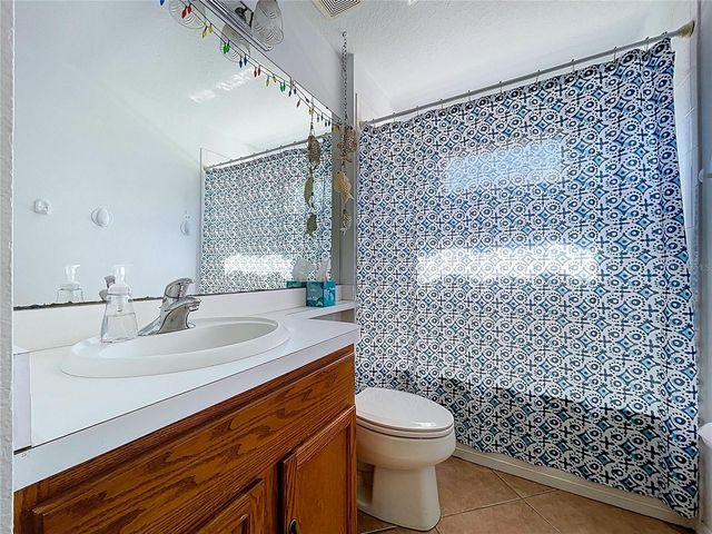 915 CRISTELLE JEAN DRIVE, Ruskin, FL 33570