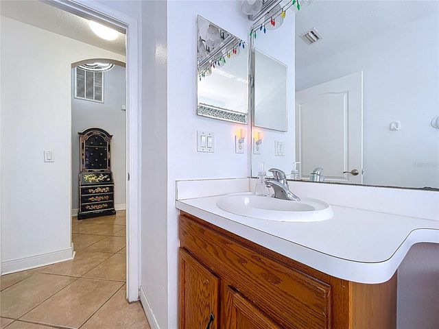 915 CRISTELLE JEAN DRIVE, Ruskin, FL 33570