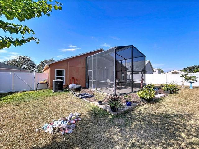 915 CRISTELLE JEAN DRIVE, Ruskin, FL 33570