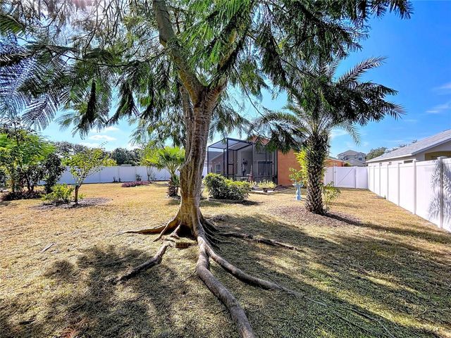 915 CRISTELLE JEAN DRIVE, Ruskin, FL 33570