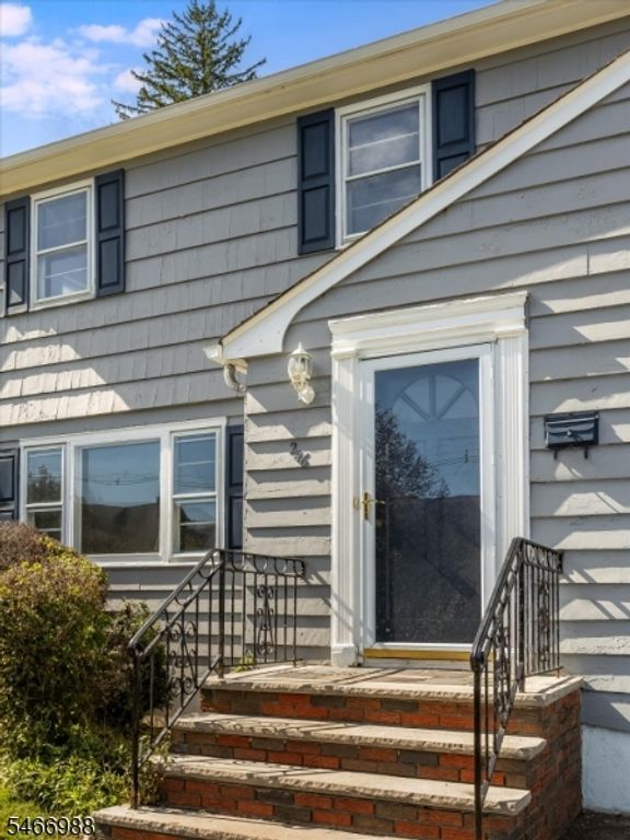 246 Grove St, Montclair Twp., NJ 07042 — photo 3