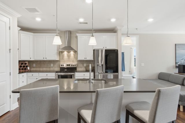 2089 Branford Pl Unit 204, Thompsons Station, TN 37179
