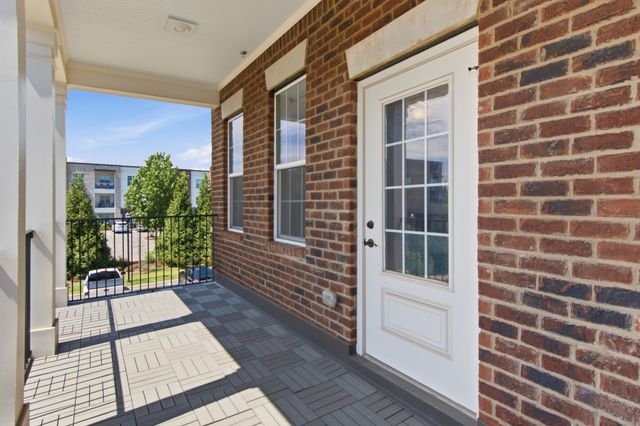 2089 Branford Pl Unit 204, Thompsons Station, TN 37179