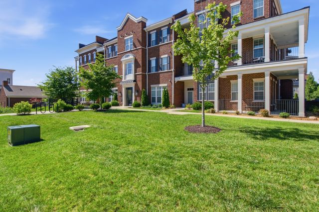 2089 Branford Pl Unit 204, Thompsons Station, TN 37179