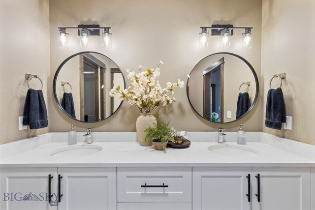 127 Albrey Trail B, Bozeman, MT 59718