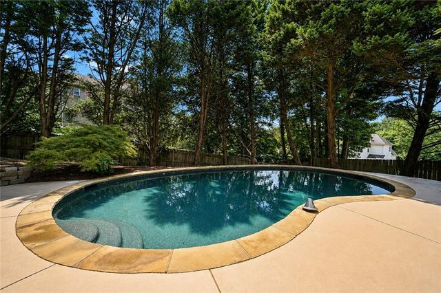 529 Morning Place Way, Suwanee, GA 30024