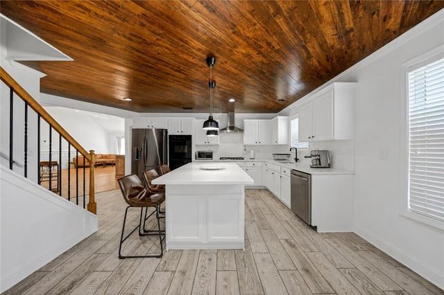 529 Morning Place Way, Suwanee, GA 30024