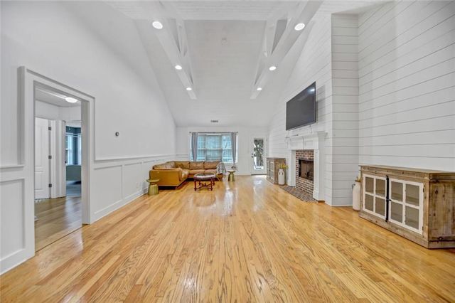 529 Morning Place Way, Suwanee, GA 30024