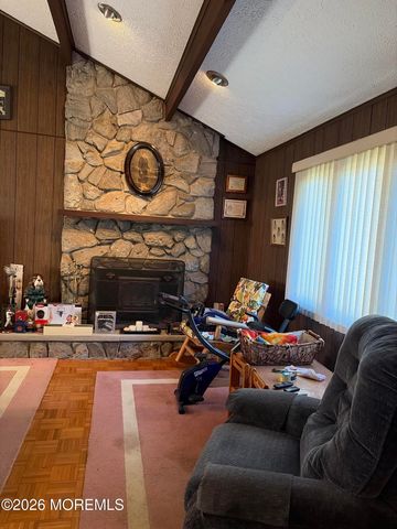 360 Killarney Drive, Toms River, NJ 08753