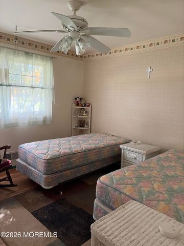 360 Killarney Drive, Toms River, NJ 08753