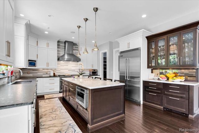 195 Baldwin Road, Birmingham, MI 48009