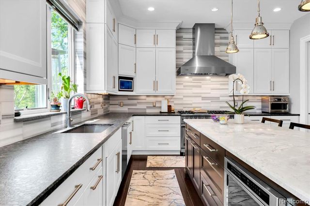 195 Baldwin Road, Birmingham, MI 48009