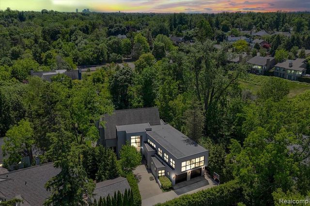 195 Baldwin Road, Birmingham, MI 48009
