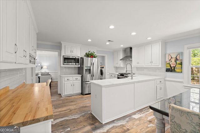 950 Laurel Springs Lane SW, Marietta, GA 30064