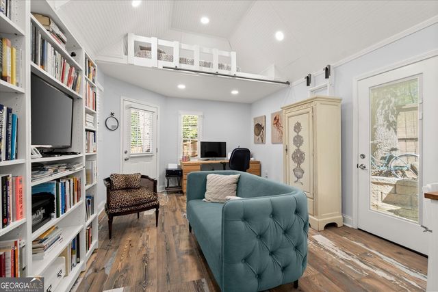 950 Laurel Springs Lane SW, Marietta, GA 30064