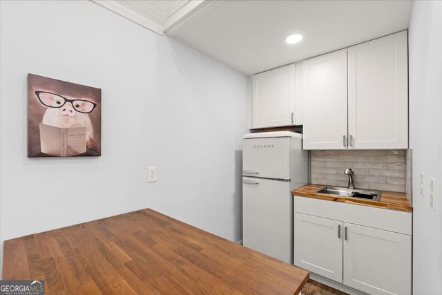 950 Laurel Springs Lane SW, Marietta, GA 30064
