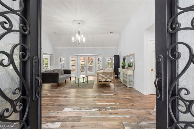 950 Laurel Springs Lane SW, Marietta, GA 30064