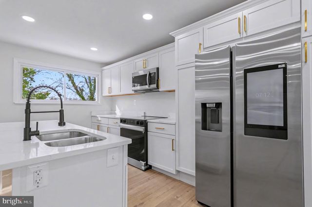 6602 IAN ST, Hyattsville, MD 20784