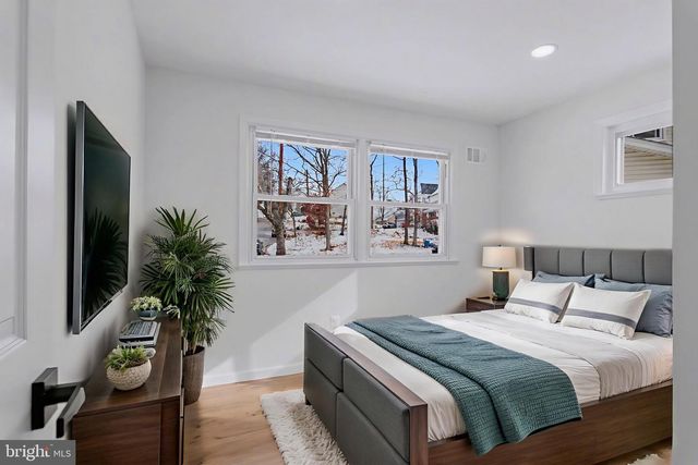 6602 IAN ST, Hyattsville, MD 20784