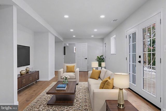 6602 IAN ST, Hyattsville, MD 20784