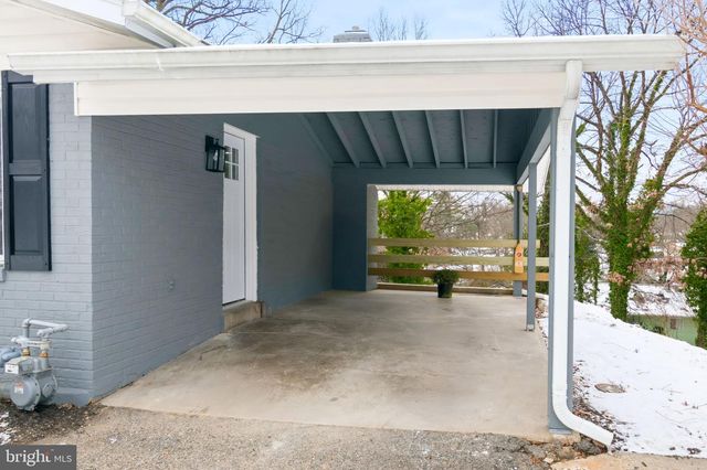 6602 IAN ST, Hyattsville, MD 20784