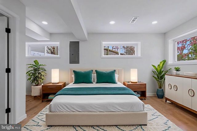 6602 IAN ST, Hyattsville, MD 20784