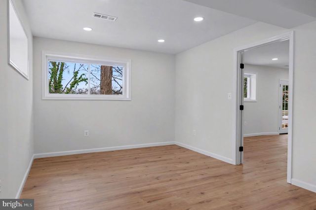 6602 IAN ST, Hyattsville, MD 20784