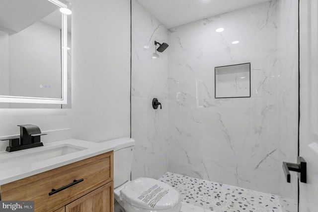 6602 IAN ST, Hyattsville, MD 20784