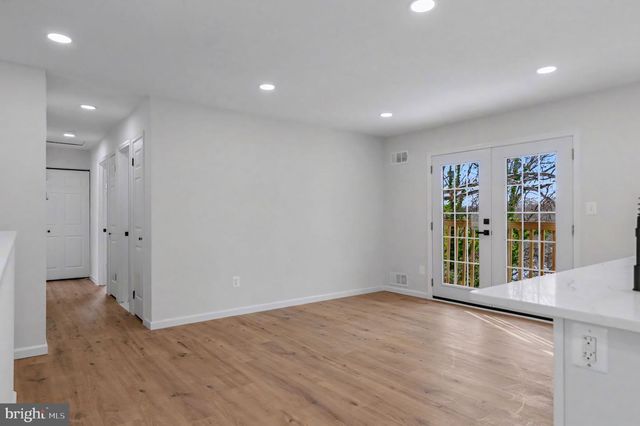 6602 IAN ST, Hyattsville, MD 20784