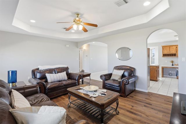 2159 Settlers Court Drive, Sealy, TX 77474