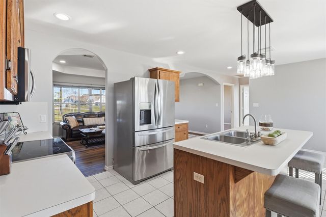 2159 Settlers Court Drive, Sealy, TX 77474