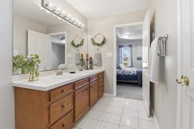 2159 Settlers Court Drive, Sealy, TX 77474