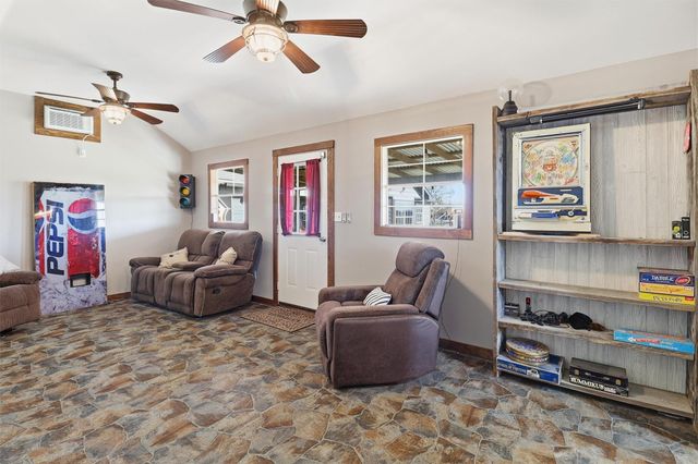 2159 Settlers Court Drive, Sealy, TX 77474